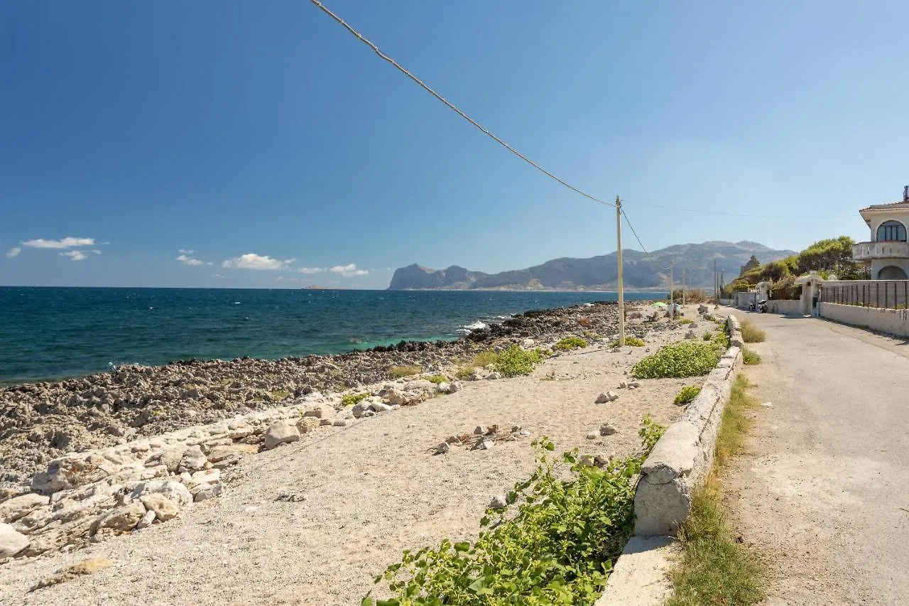 Holiday home Villa Carlotta Vicino Al Mare Carini